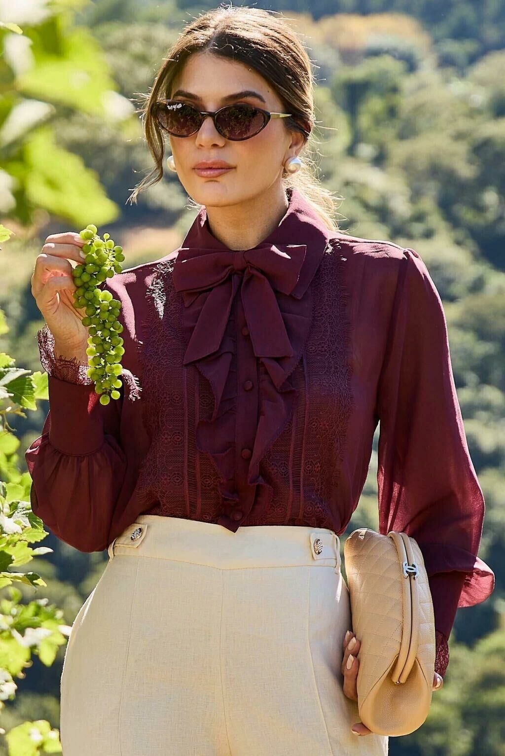 Imagem de Camisa de Chiffon Com Renda Chantilly Vinho Luzia Fazzolli